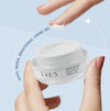 Nourishing and moisturizing cream gel for a flawless complexion.