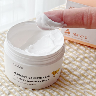 Ustar Vit C Super Whitening Cream jar