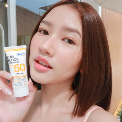 Enjoy powerful sun protection that is suitable for all skin types with Yanhee Sun Block SPF50 PA++++