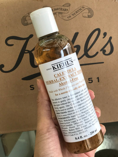 Alcohol-free toner with natural calendula petals