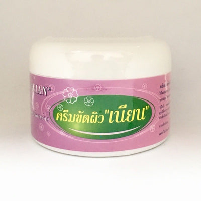 Peach extract body scrub