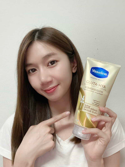 Flawless Glow Vaseline body moisturizer